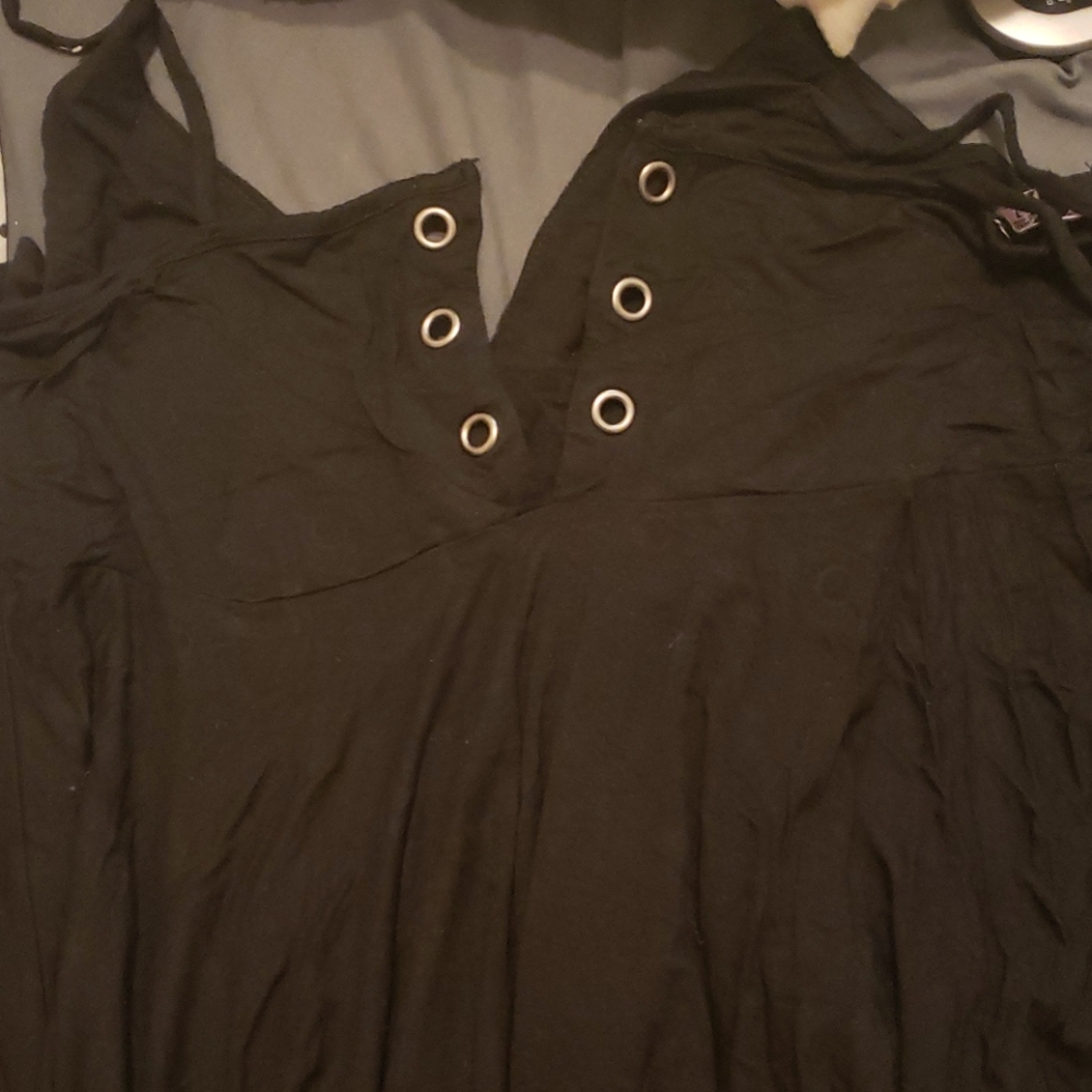 Dress - Picture 3 of 3